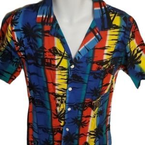 Hawaiian style button up shirt size med